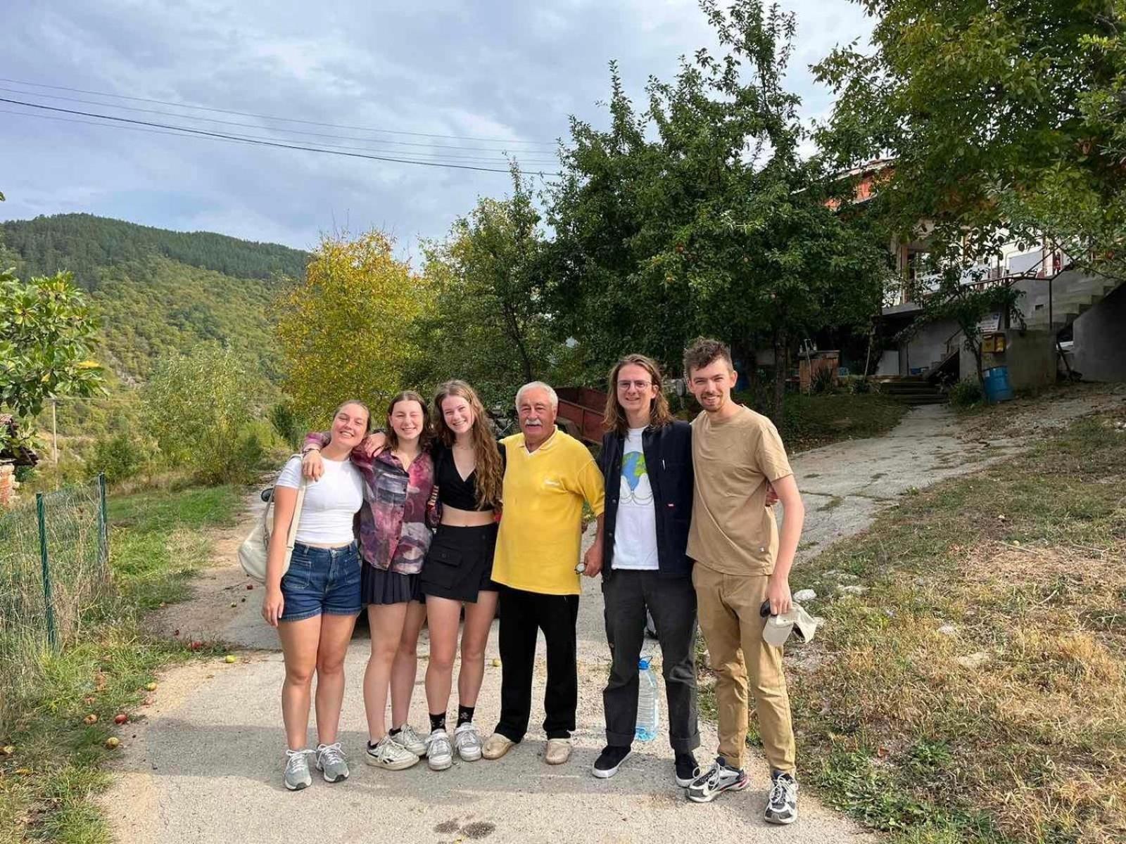 Zavojsko Jezero Pirot - Smestaj Manic Guest House Gostusa Bagian luar foto